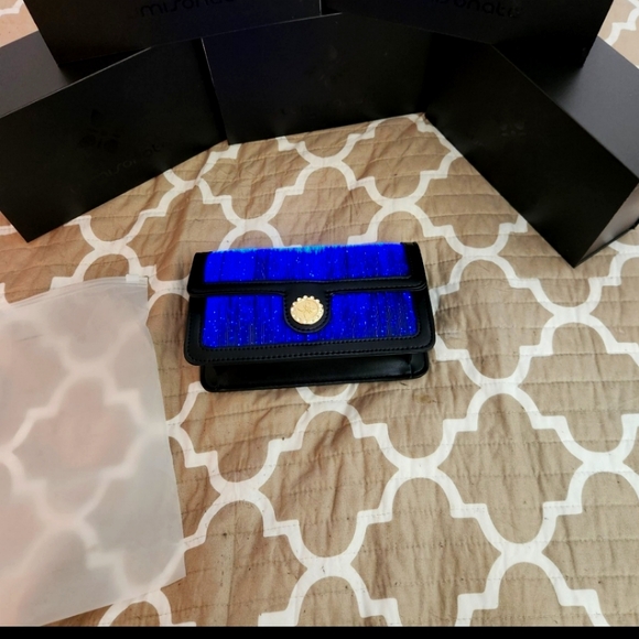 Lumisonata Fiber Optic Led  7 Color 4 Blink Mode Crossbody Purse - Picture 6 of 7